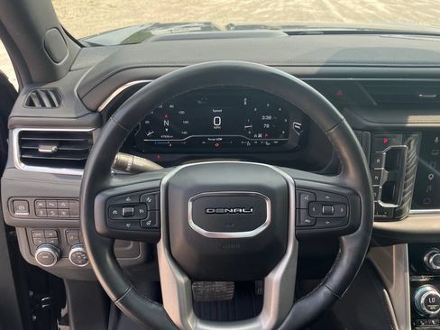 Used 2023 GMC Yukon Denali AWD/4WD image 26