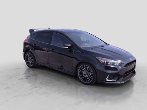 Used 2017 Ford Focus RS AWD/4WD image 2