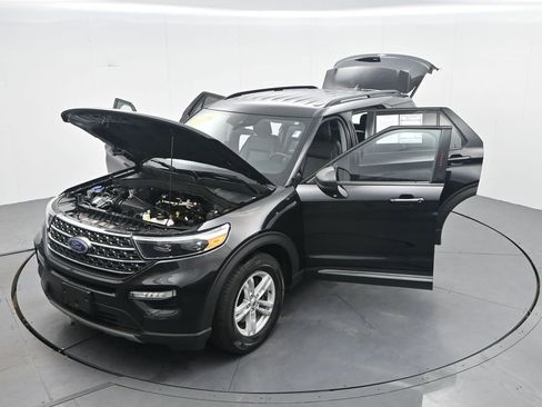 Used 2024 Ford Explorer XLT w/ Equipment Group 202A image 43