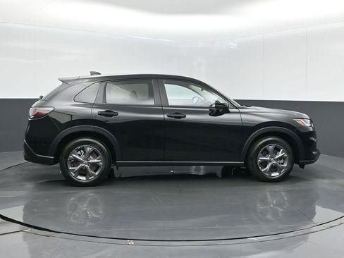 Certified 2026 Honda HR-V LX image 25