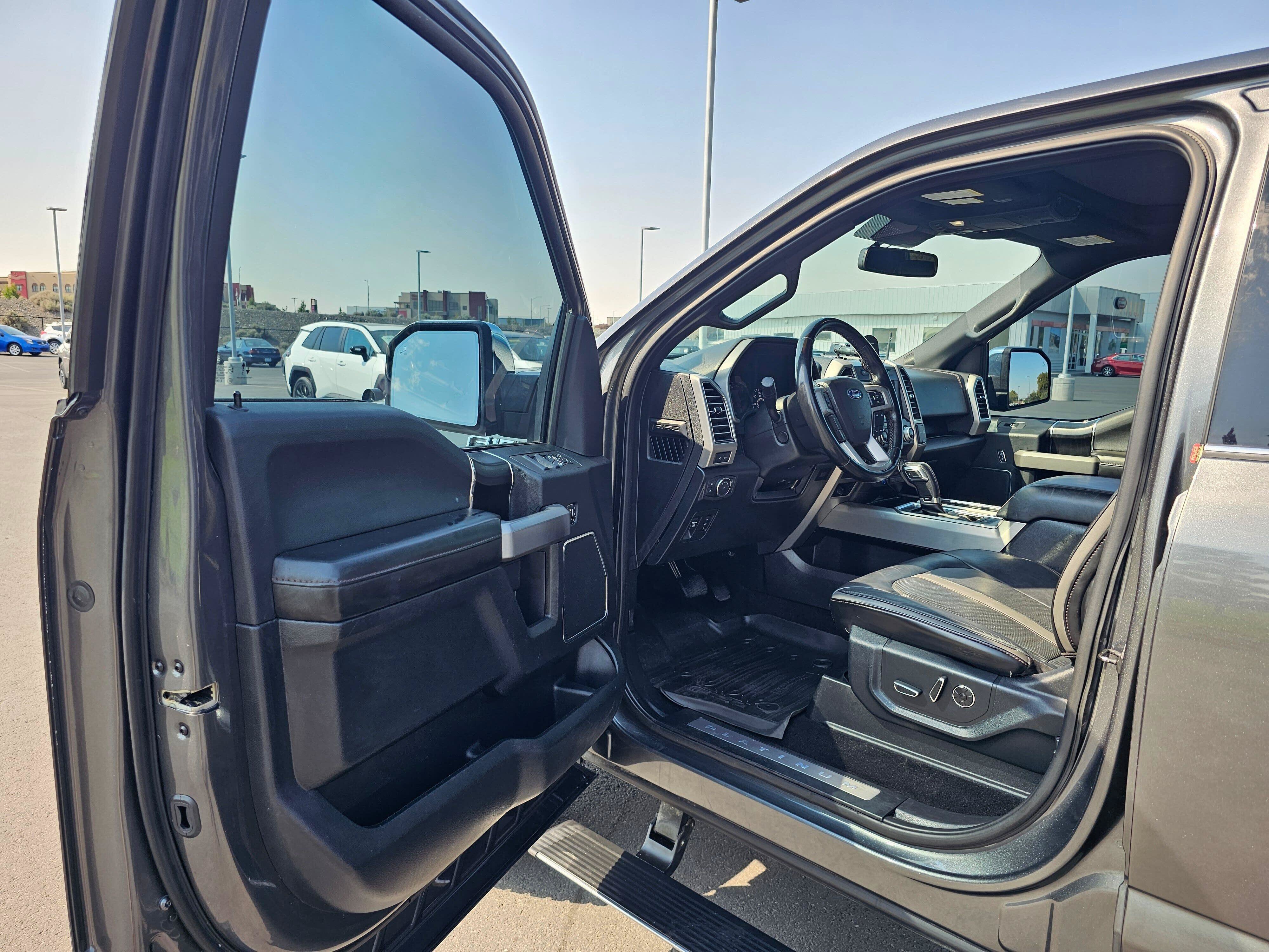 Used 2020 Ford F150 Platinum w/ Technology Package AWD/4WD image 23