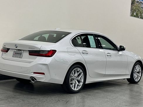 Used 2025 BMW 330i xDrive Sedan w/ Premium Package AWD/4WD image 4