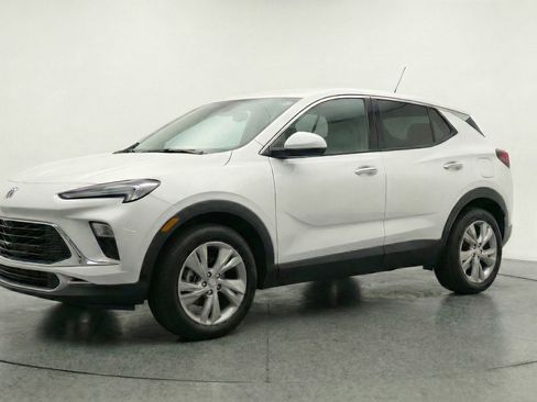 Used 2025 Buick Encore GX Preferred image 3