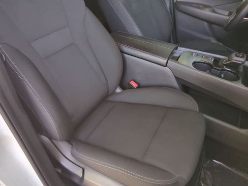 Used 2024 Nissan Rogue S FWD image 22