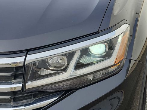 Used 2021 Volkswagen Atlas SE image 9