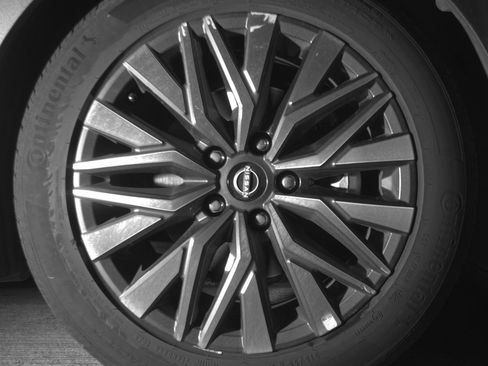 Used 2025 Nissan Altima 2.5 SV image 13