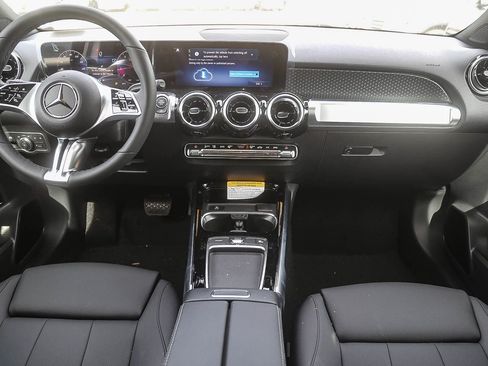 New 2026 Mercedes-Benz GLB 250 4MATIC image 10