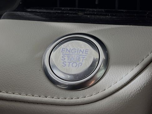 Used 2025 Lincoln Nautilus Reserve image 23