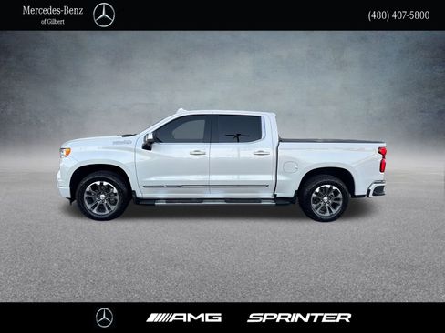 Used 2025 Chevrolet Silverado 1500 High Country image 2