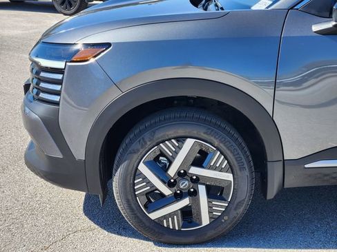 New 2026 Nissan Kicks SV image 5