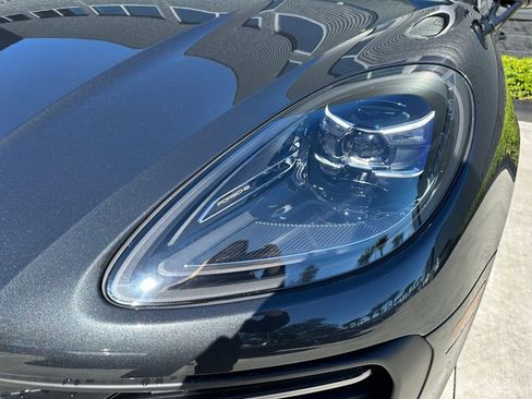 Used 2026 Porsche Macan image 13