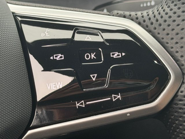Used 2024 Volkswagen Tiguan SE R-Line FWD image 28