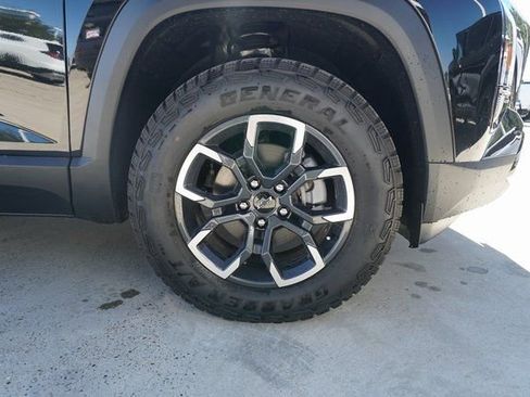 New 2026 Chevrolet Equinox ACTIV image 5