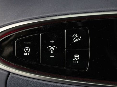 Used 2022 Genesis GV70 3.5T Sport w/ Sport Advanced Package AWD/4WD image 23