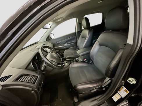 Used 2024 Mitsubishi Outlander Sport AWD image 13