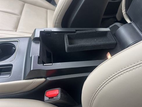 Used 2025 Lincoln Corsair Grand Touring w/ Equipment Group 301A image 39