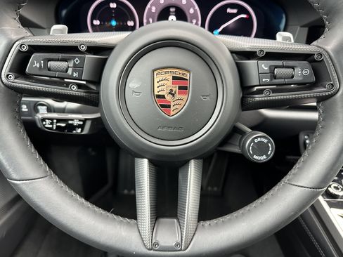 Certified 2025 Porsche 911 Carrera RWD image 31