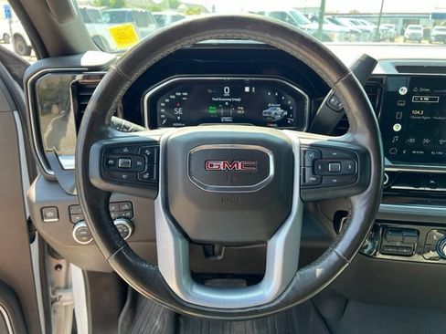 Used 2022 GMC Sierra 1500 SLT AWD/4WD image 16