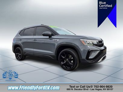 Used 2023 Volkswagen Taos SE w/ Panoramic Sunroof Package