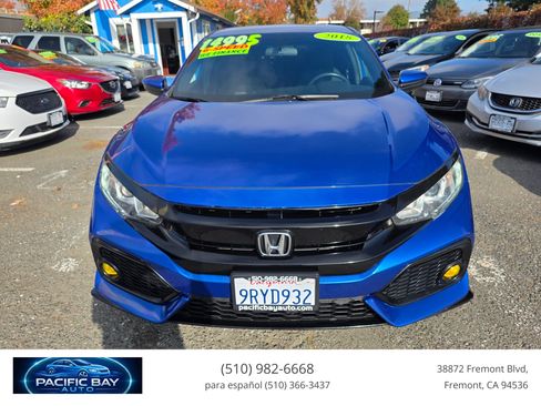 Used 2018 Honda Civic Sport image 2