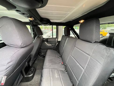Used 2014 Jeep Wrangler Unlimited Sport w/ Quick Order Package 24S AWD/4WD image 11