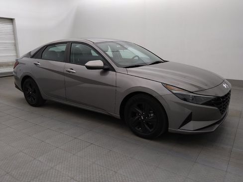 Used 2023 Hyundai Elantra SEL w/ Cargo Package FWD image 11
