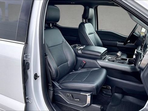 Used 2022 Ford F150 Lariat w/ Equipment Group 502A High AWD/4WD image 7