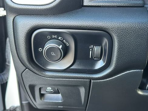 Used 2024 RAM 1500 Laramie RWD image 22