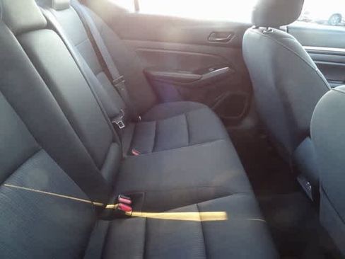 Used 2023 Nissan Altima 2.5 SV image 12