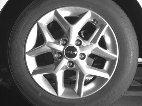 Used 2025 Kia Soul LX w/ LX Technology Package image 14