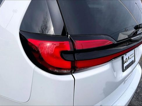 Used 2023 Chrysler Pacifica Touring-L FWD image 29