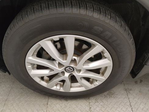 Used 2020 Nissan Rogue SV image 31