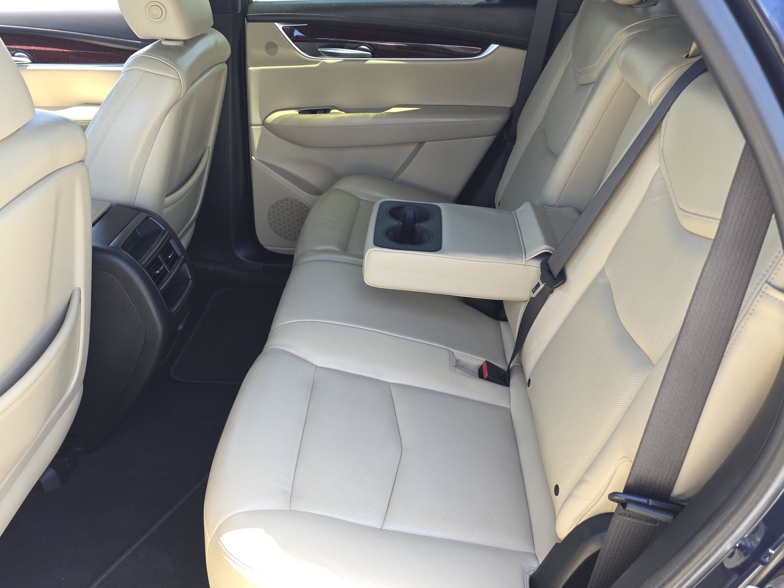 Used 2017 Cadillac XT5 Luxury w/ Driver Awareness Package FWD image 25
