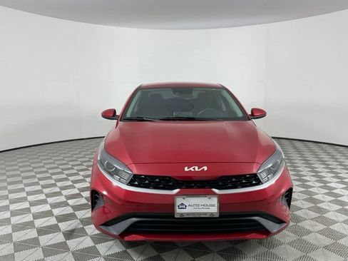 Used 2024 Kia Forte LXS FWD image 2