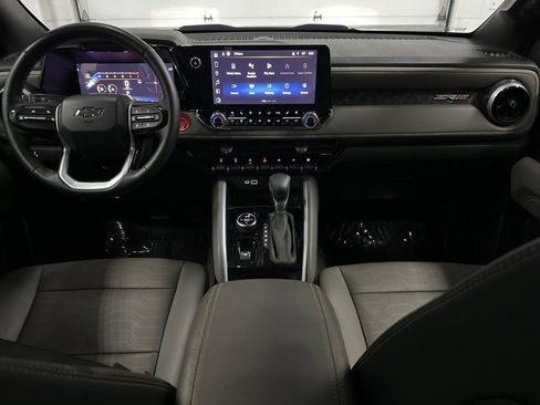 Used 2024 Chevrolet Colorado ZR2 w/ ZR2 Convenience Package III image 23