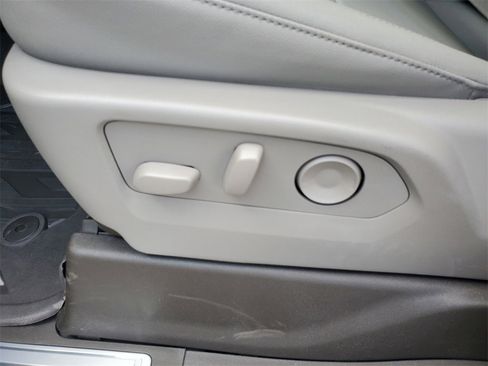 New 2026 GMC Sierra 1500 SLT w/ SLT Premium Plus Package image 6