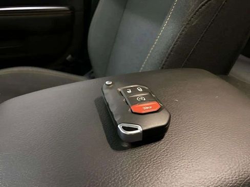 Used 2025 Jeep Wrangler Unlimited Sahara w/ Safety Group AWD/4WD image 82