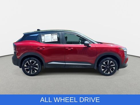 Used 2025 Nissan Kicks SV AWD/4WD image 4