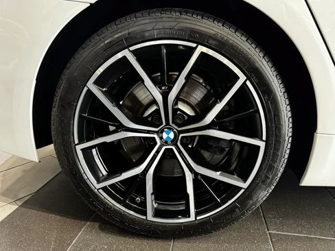 Used 2021 BMW 540i xDrive w/ M Sport Package AWD/4WD image 46