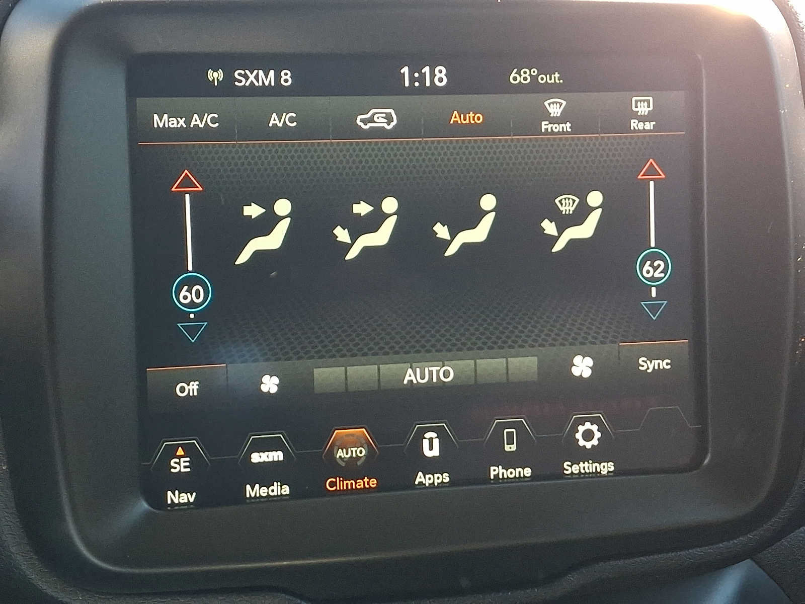 Used 2023 Jeep Renegade Trailhawk AWD/4WD image 15