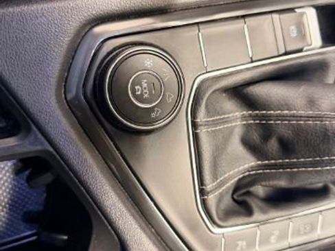 Used 2022 Volkswagen Tiguan SEL R-Line AWD/4WD image 43