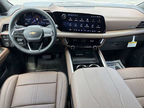 New 2026 Chevrolet Suburban High Country RWD image 2