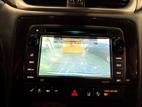 Used 2015 Chevrolet Traverse LTZ w/ LPO, 'HIT The Road' Package image 32