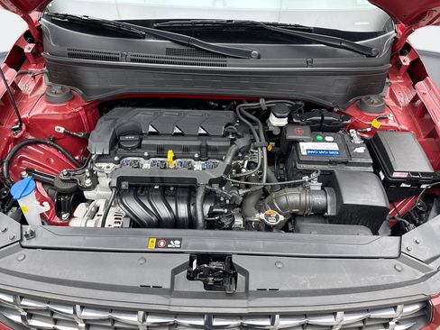 Used 2024 Hyundai Venue Limited image 27