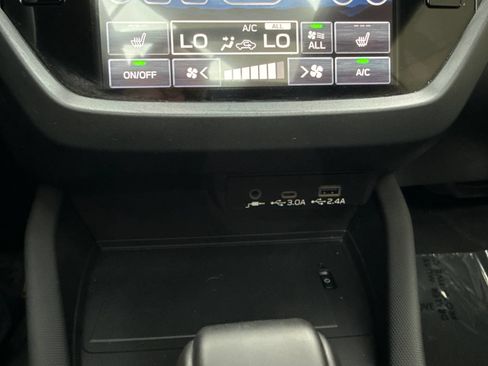 Used 2025 Subaru Forester Premium AWD/4WD image 29