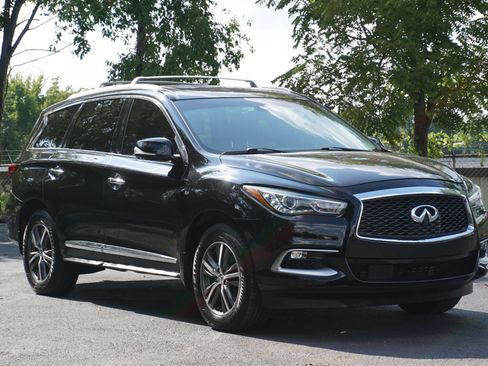 Used 2016 INFINITI QX60 Luxe w/ Premium Plus Package AWD/4WD image 3
