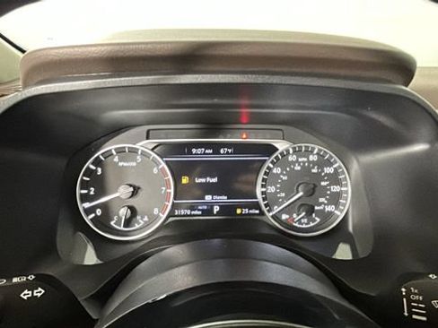 Used 2023 Nissan Rogue SV AWD/4WD image 17