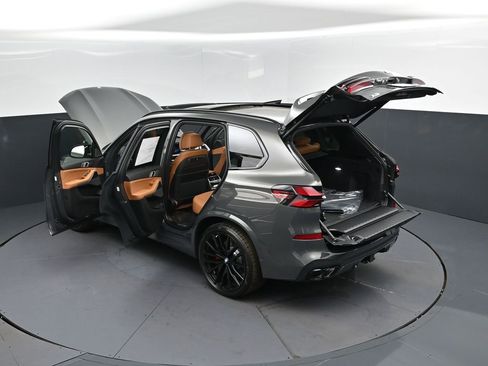 New 2026 BMW X5 M60i AWD/4WD image 2