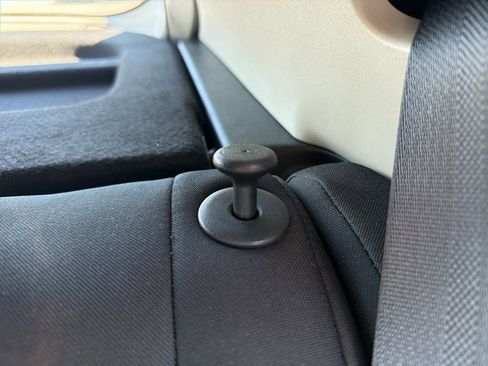 Used 2023 Nissan Leaf S image 38