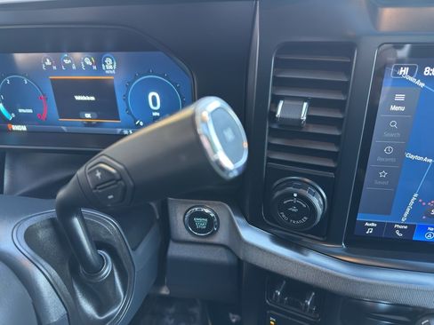 Certified 2024 Ford F450 Platinum w/ FX4 Off-Road Package image 32